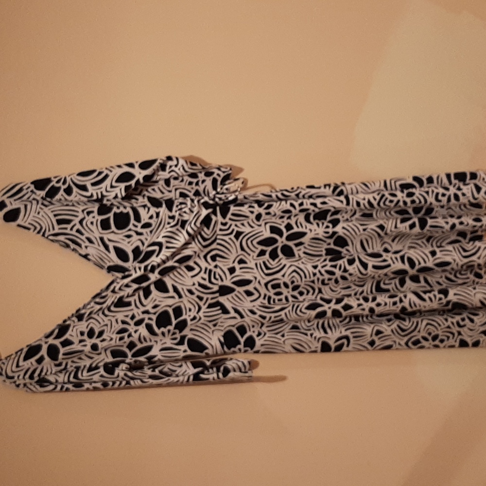 Metrostyle BLack and White Dress Size 12